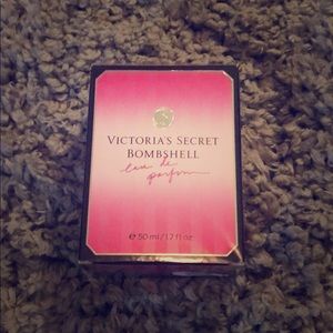 Victoria secret bombshell
